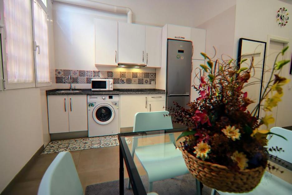 דירות סביליה Luminoso Apartamento En El Corazon De Triana מראה חיצוני תמונה