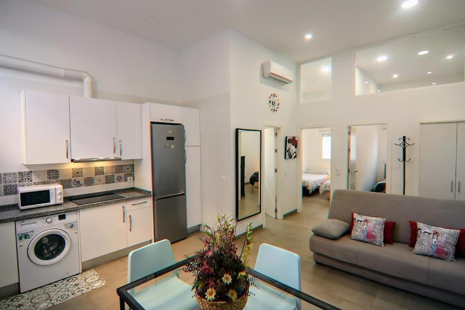דירות סביליה Luminoso Apartamento En El Corazon De Triana מראה חיצוני תמונה