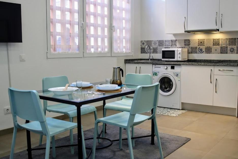 דירות סביליה Luminoso Apartamento En El Corazon De Triana מראה חיצוני תמונה